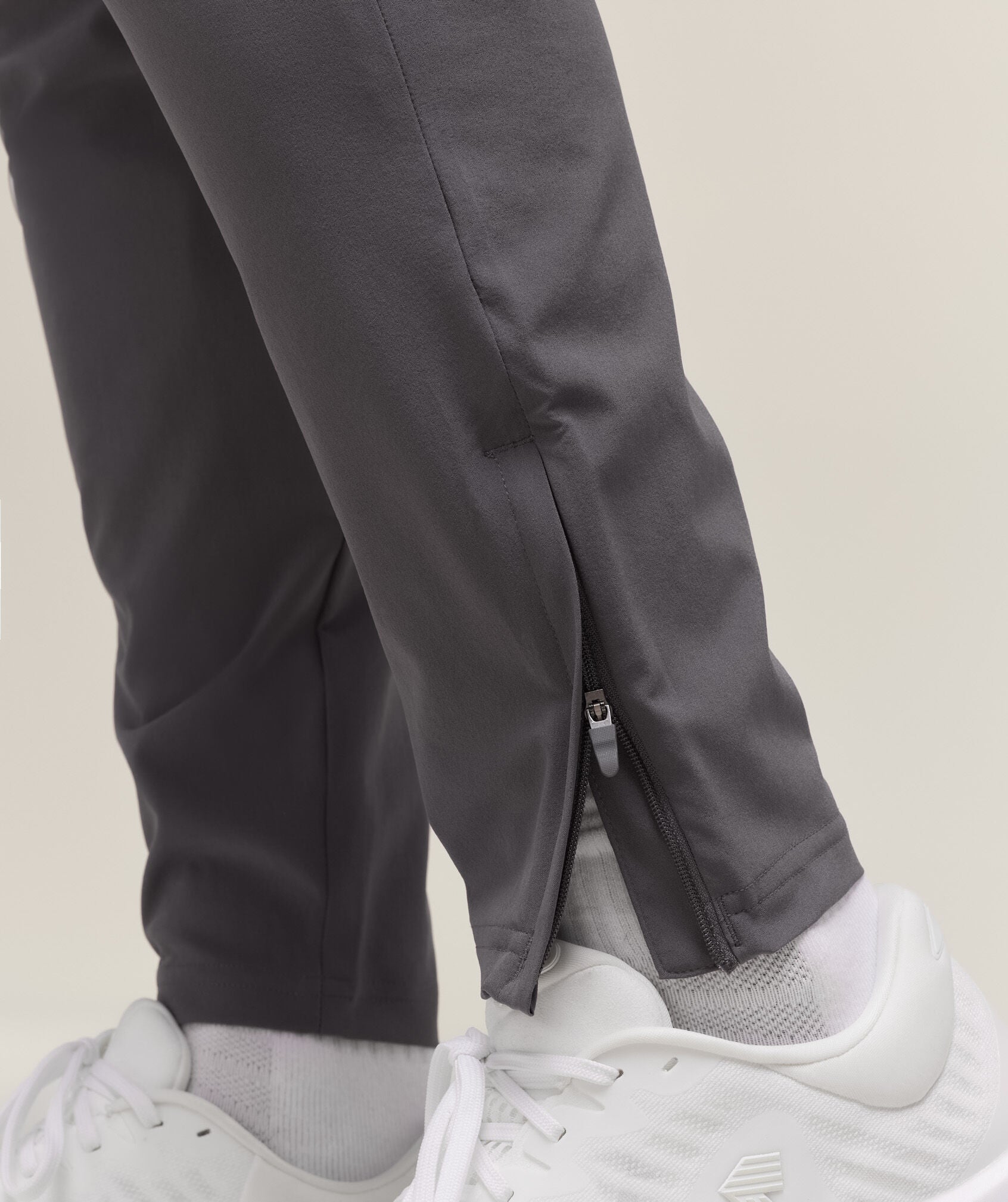 Arrival Woven Joggers - Gymshark